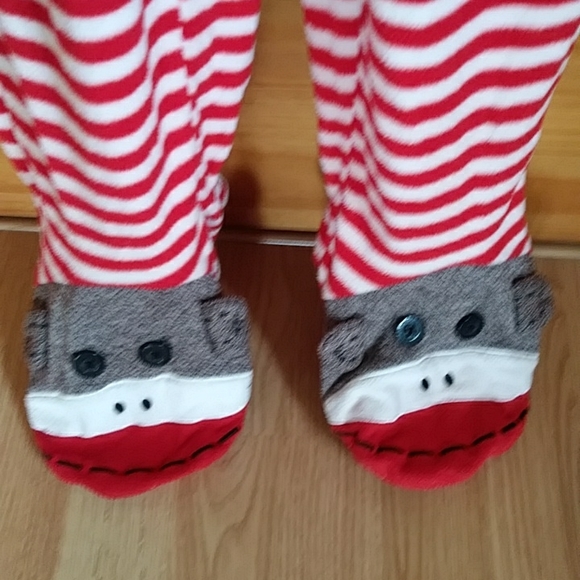 Nick & Nora One Piece Stripes Monkey Footed Pajama Medium Red White - Picture 8 of 16